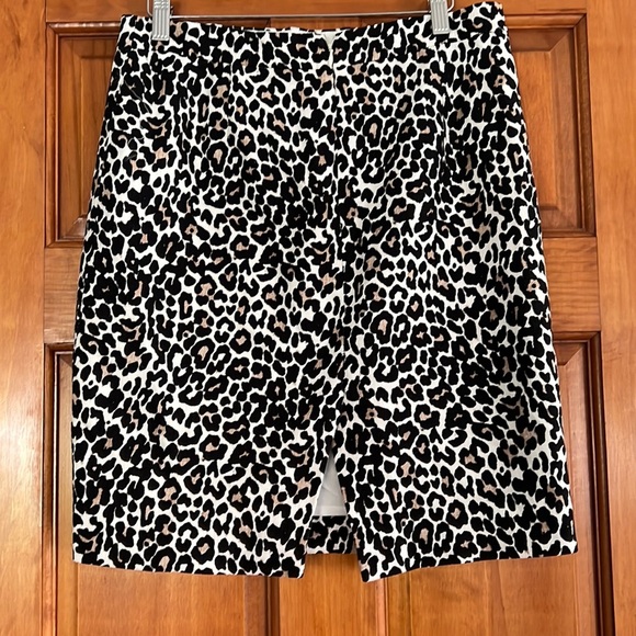 J. Crew Leopard Print Pencil Skirt - Picture 2 of 2